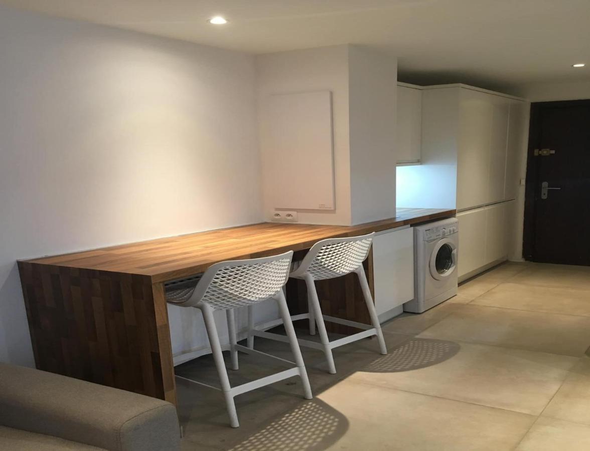 Tres Beau Studio Avec Terrasse, Situe A 100M Des Plages De Juans Les Pins アンティーブ エクステリア 写真
