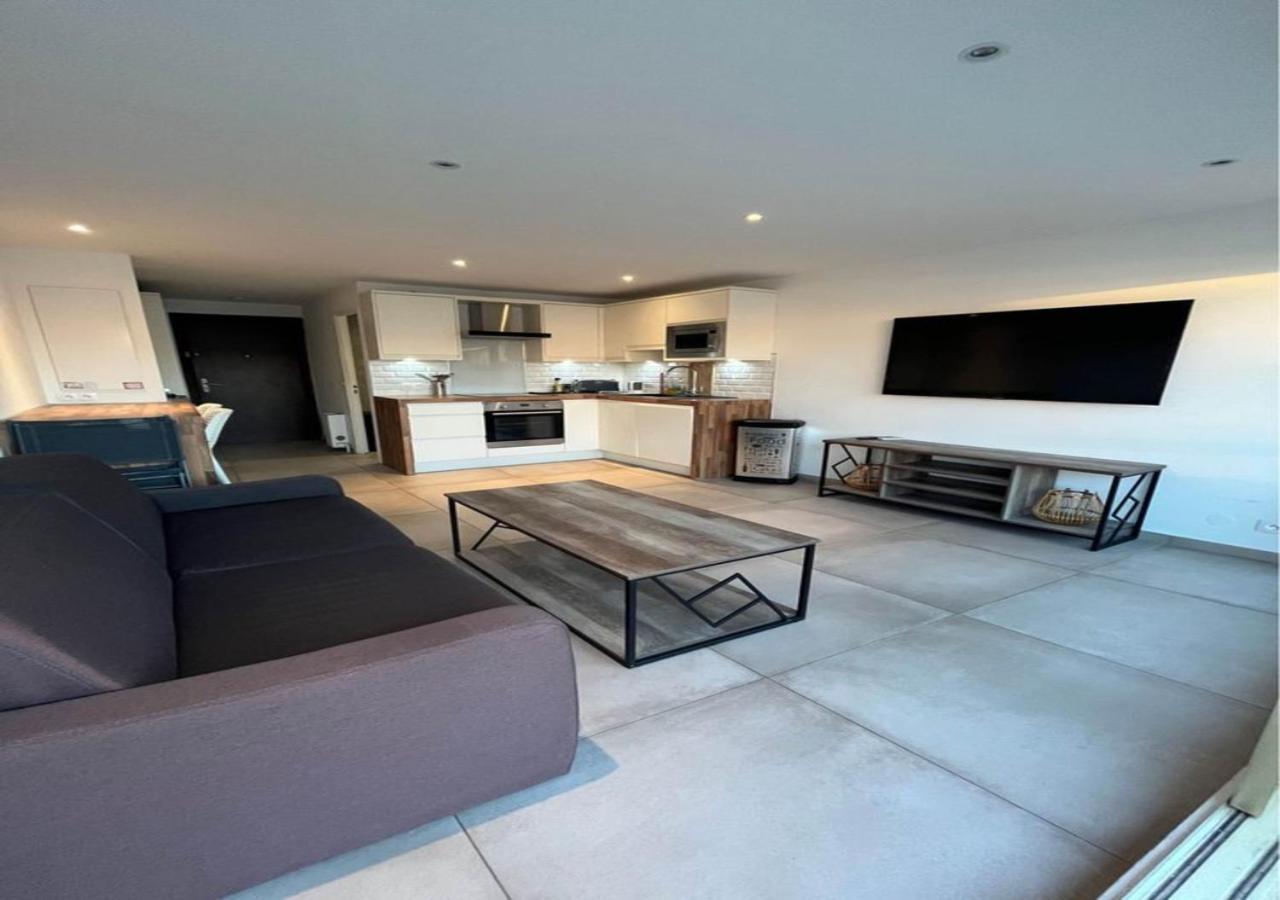 Tres Beau Studio Avec Terrasse, Situe A 100M Des Plages De Juans Les Pins アンティーブ エクステリア 写真